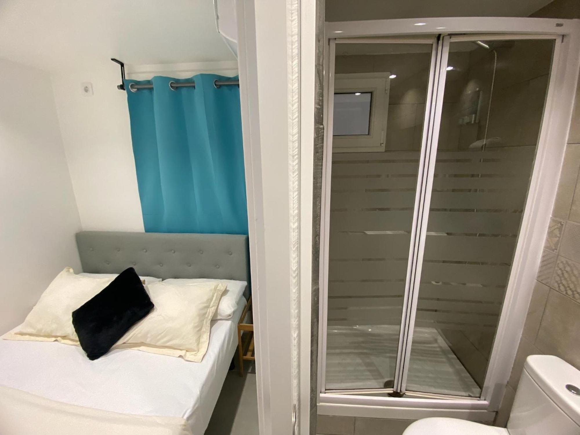 Suites Nuevas Con Bano Privado Frente Al Metro St Mwc Barcelona-Fira L'Hospitalet de Llobregat Ngoại thất bức ảnh