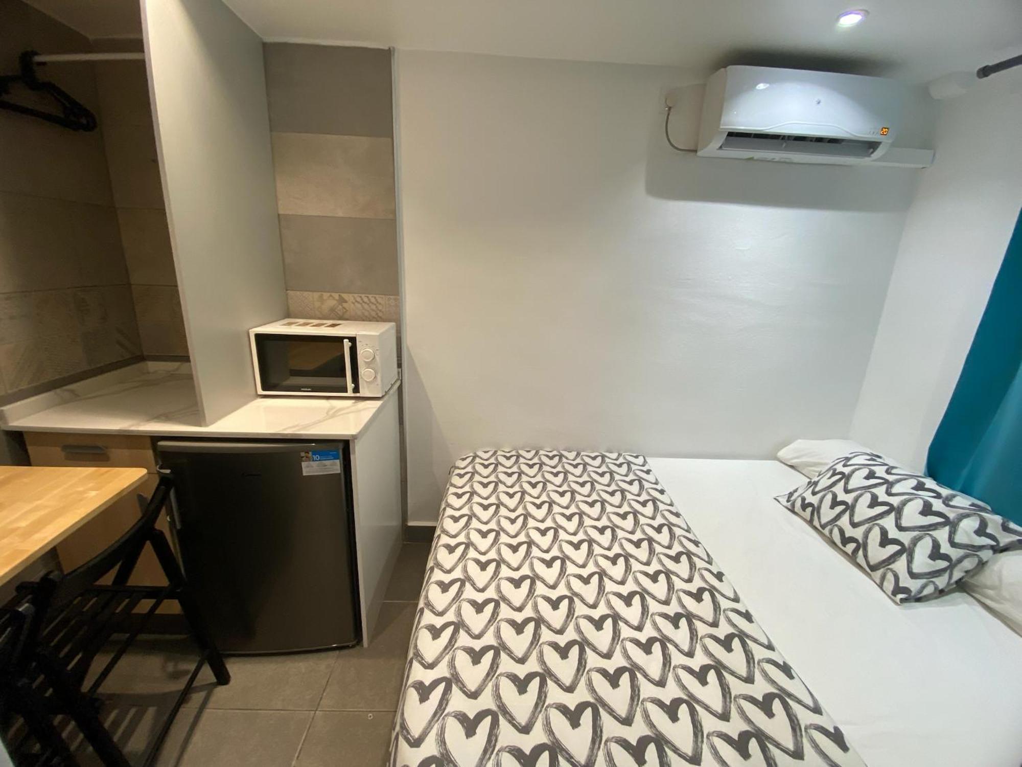 Suites Nuevas Con Bano Privado Frente Al Metro St Mwc Barcelona-Fira L'Hospitalet de Llobregat Ngoại thất bức ảnh