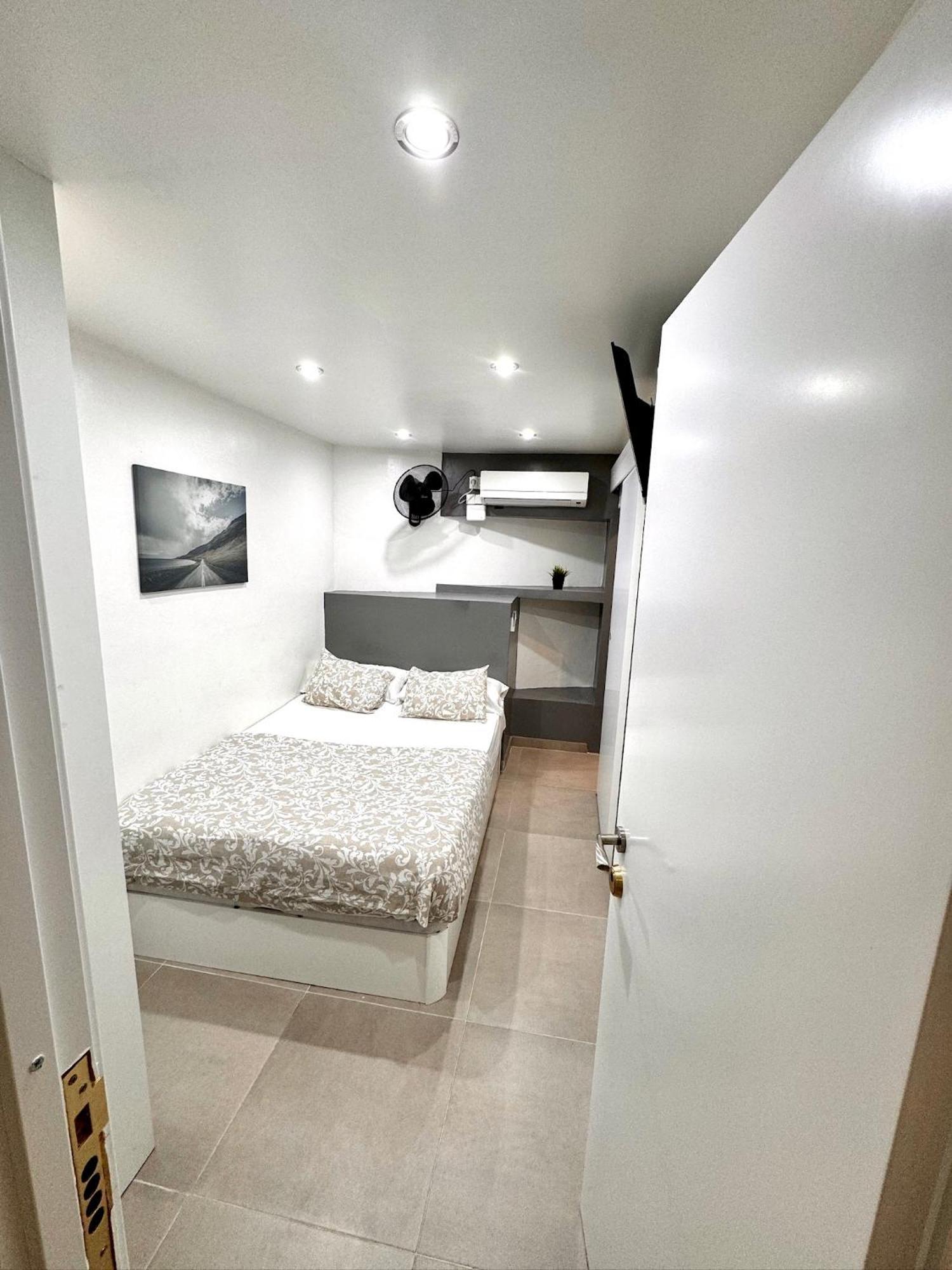 Suites Nuevas Con Bano Privado Frente Al Metro St Mwc Barcelona-Fira L'Hospitalet de Llobregat Ngoại thất bức ảnh