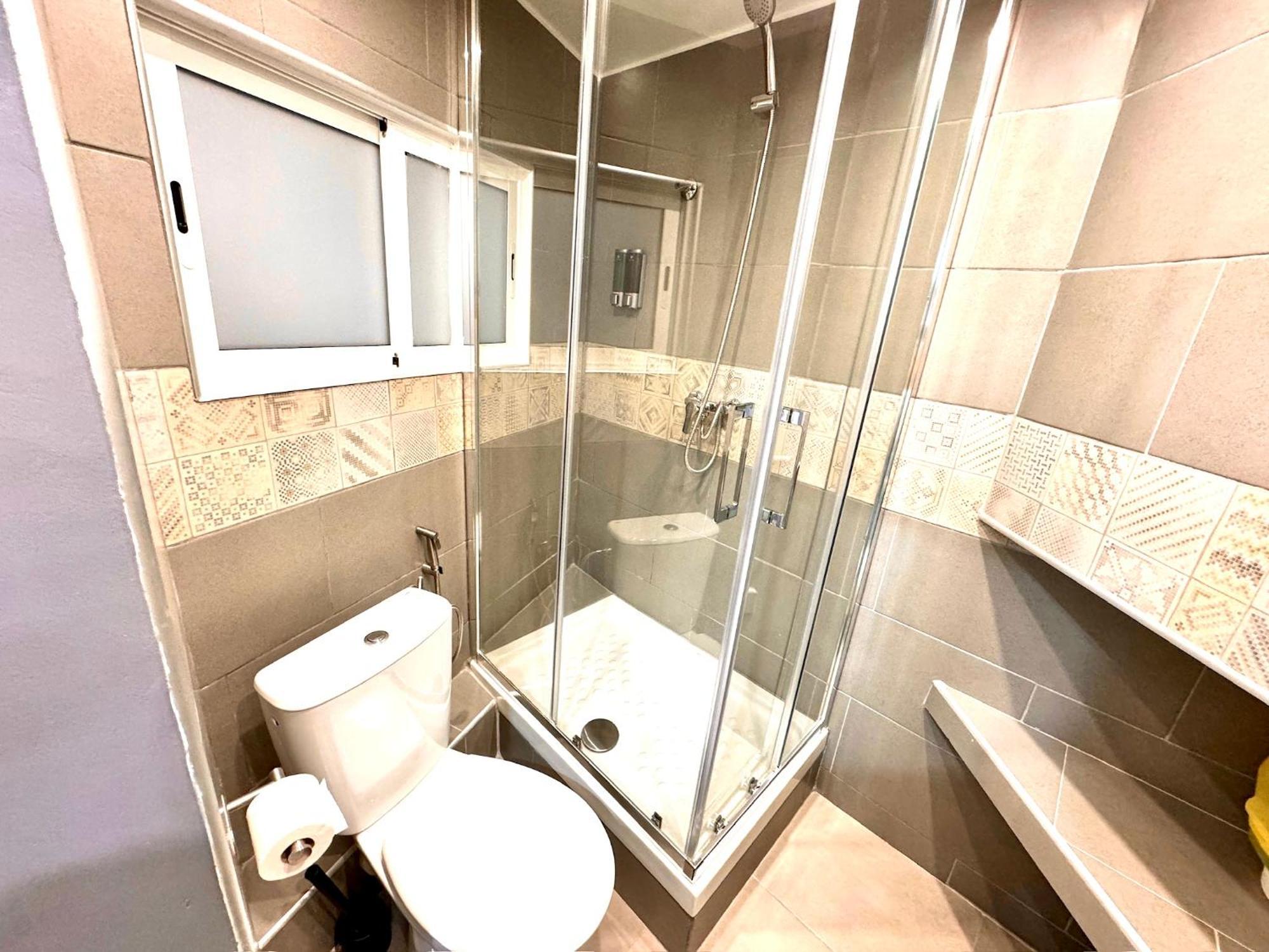 Suites Nuevas Con Bano Privado Frente Al Metro St Mwc Barcelona-Fira L'Hospitalet de Llobregat Ngoại thất bức ảnh