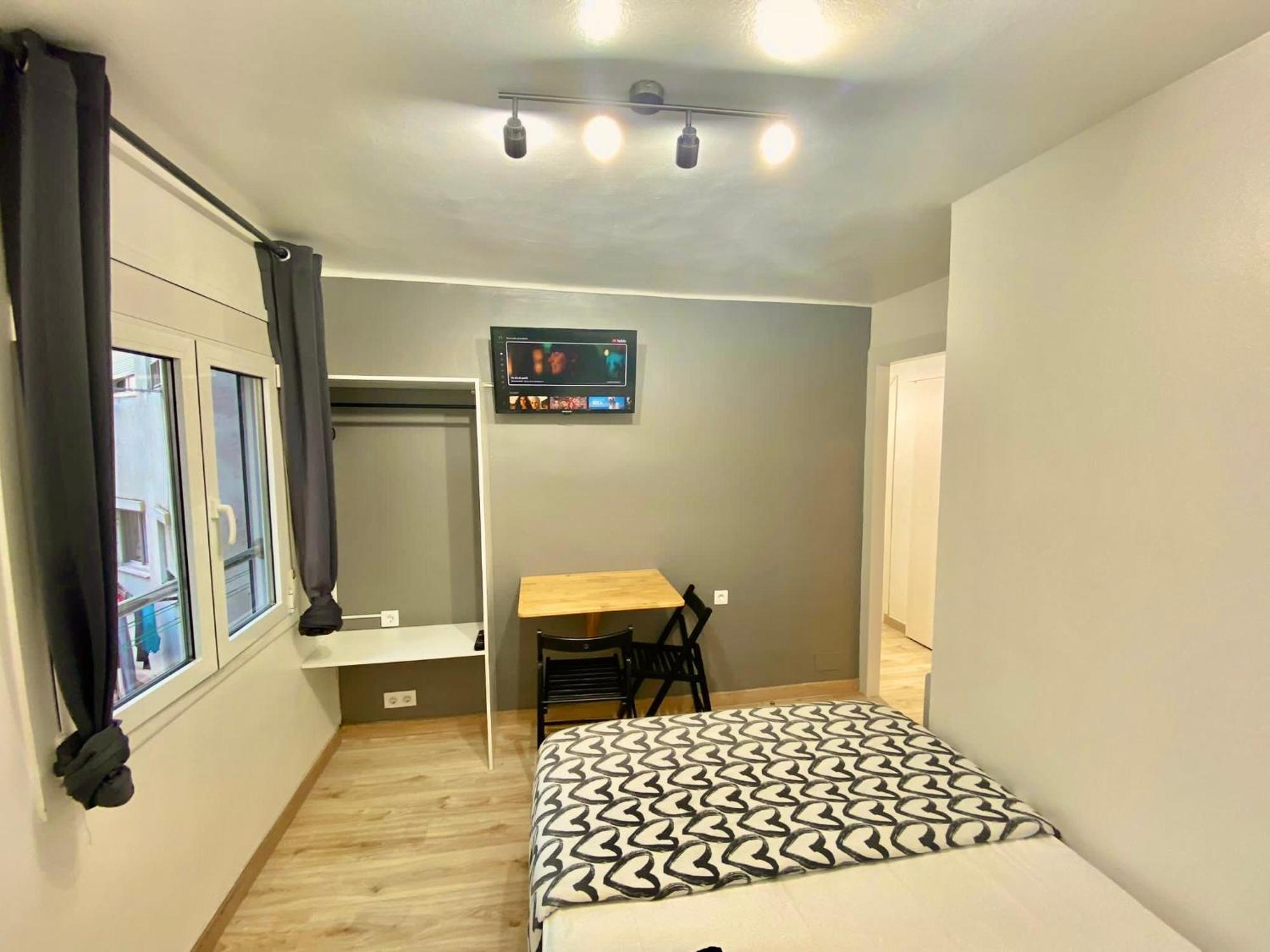 Suites Nuevas Con Bano Privado Frente Al Metro St Mwc Barcelona-Fira L'Hospitalet de Llobregat Ngoại thất bức ảnh