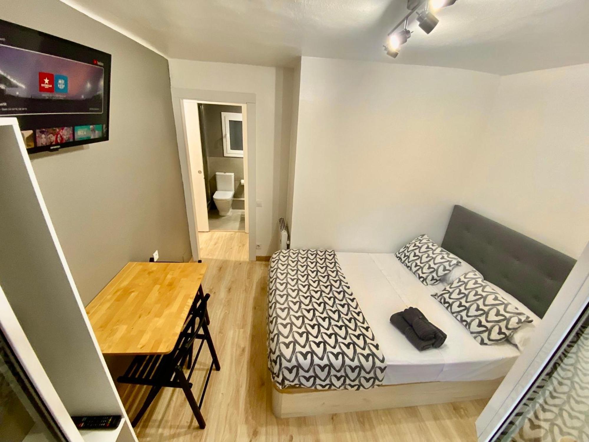 Suites Nuevas Con Bano Privado Frente Al Metro St Mwc Barcelona-Fira L'Hospitalet de Llobregat Ngoại thất bức ảnh