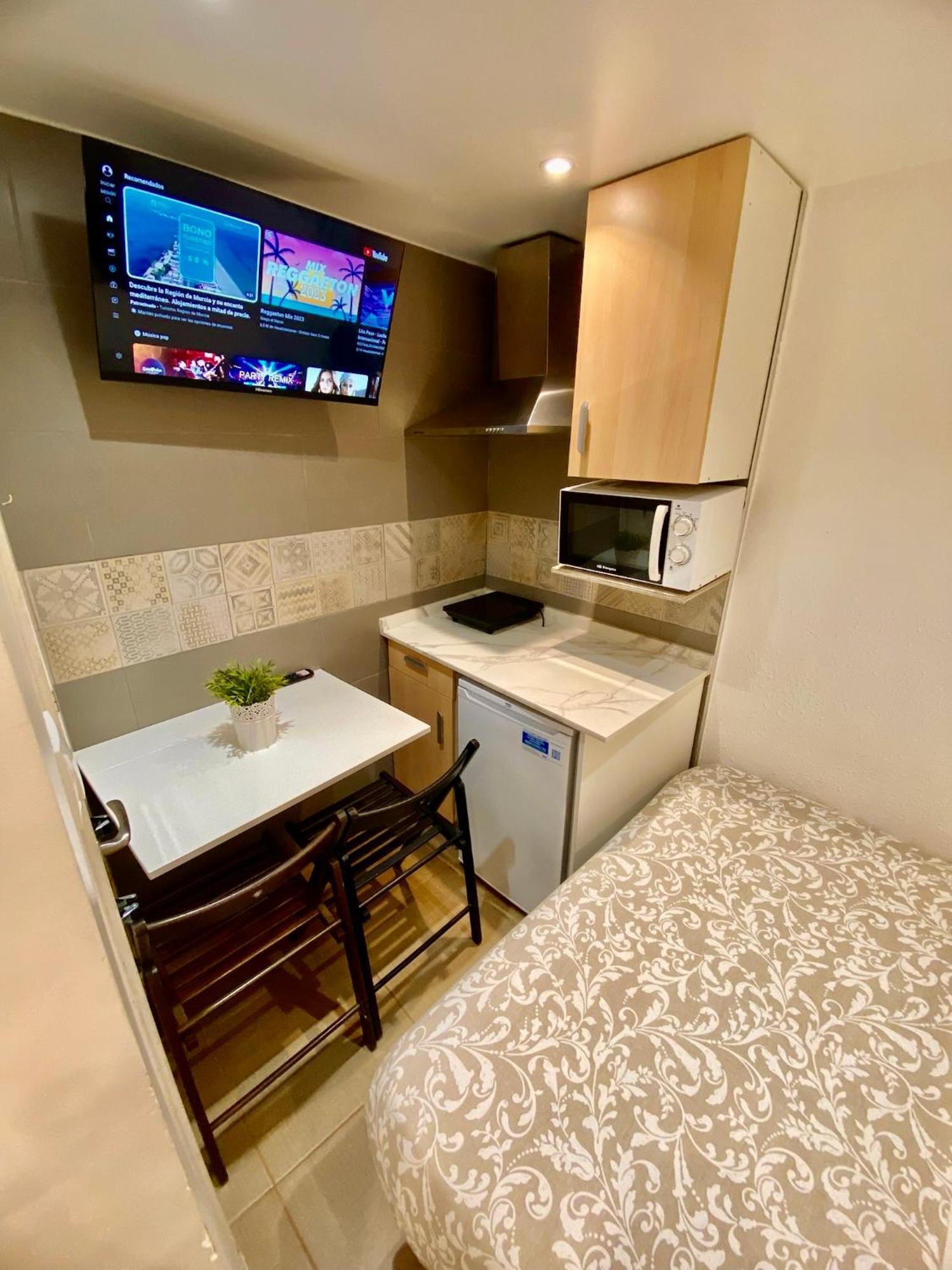 Suites Nuevas Con Bano Privado Frente Al Metro St Mwc Barcelona-Fira L'Hospitalet de Llobregat Ngoại thất bức ảnh