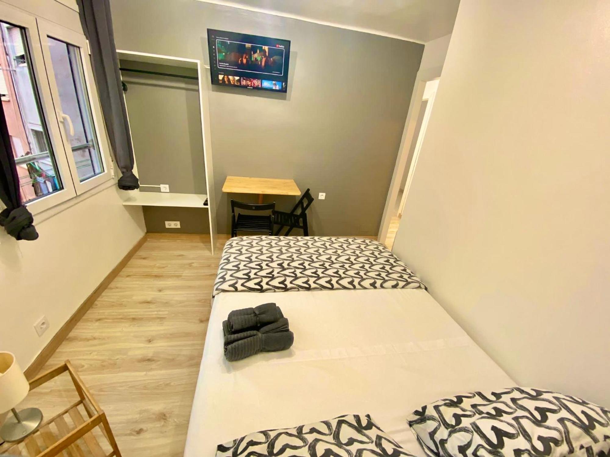 Suites Nuevas Con Bano Privado Frente Al Metro St Mwc Barcelona-Fira L'Hospitalet de Llobregat Ngoại thất bức ảnh