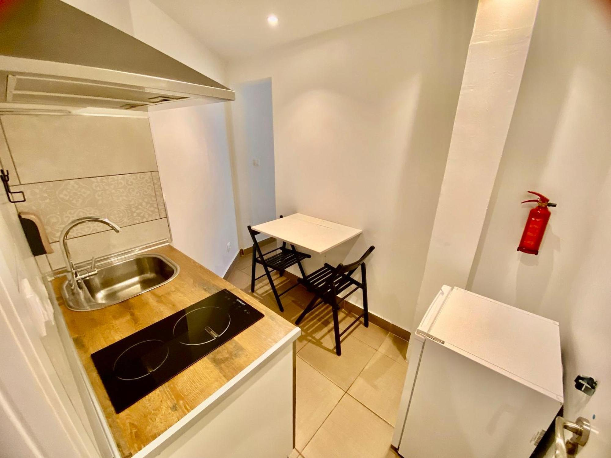 Suites Nuevas Con Bano Privado Frente Al Metro St Mwc Barcelona-Fira L'Hospitalet de Llobregat Ngoại thất bức ảnh