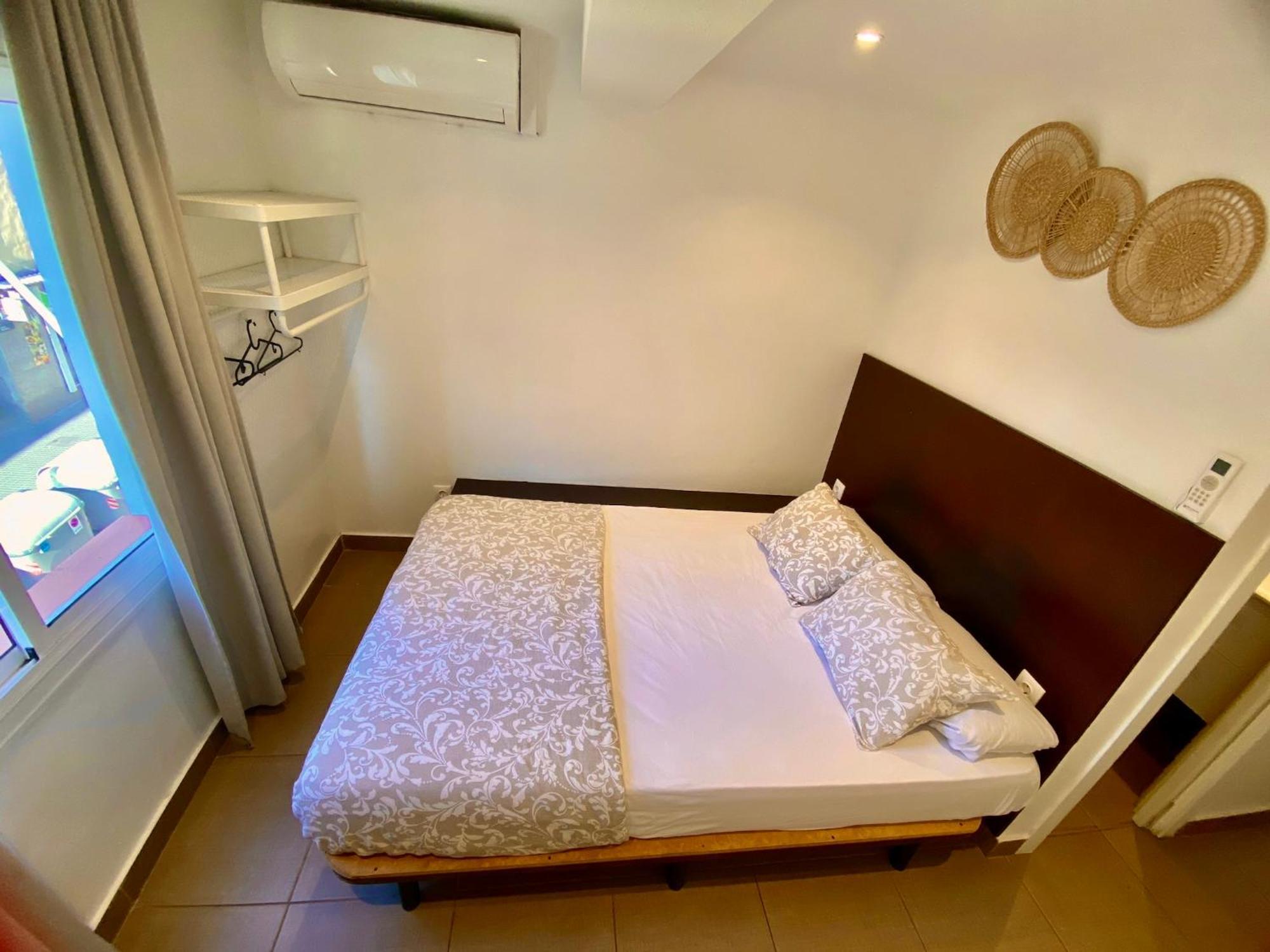 Suites Nuevas Con Bano Privado Frente Al Metro St Mwc Barcelona-Fira L'Hospitalet de Llobregat Ngoại thất bức ảnh
