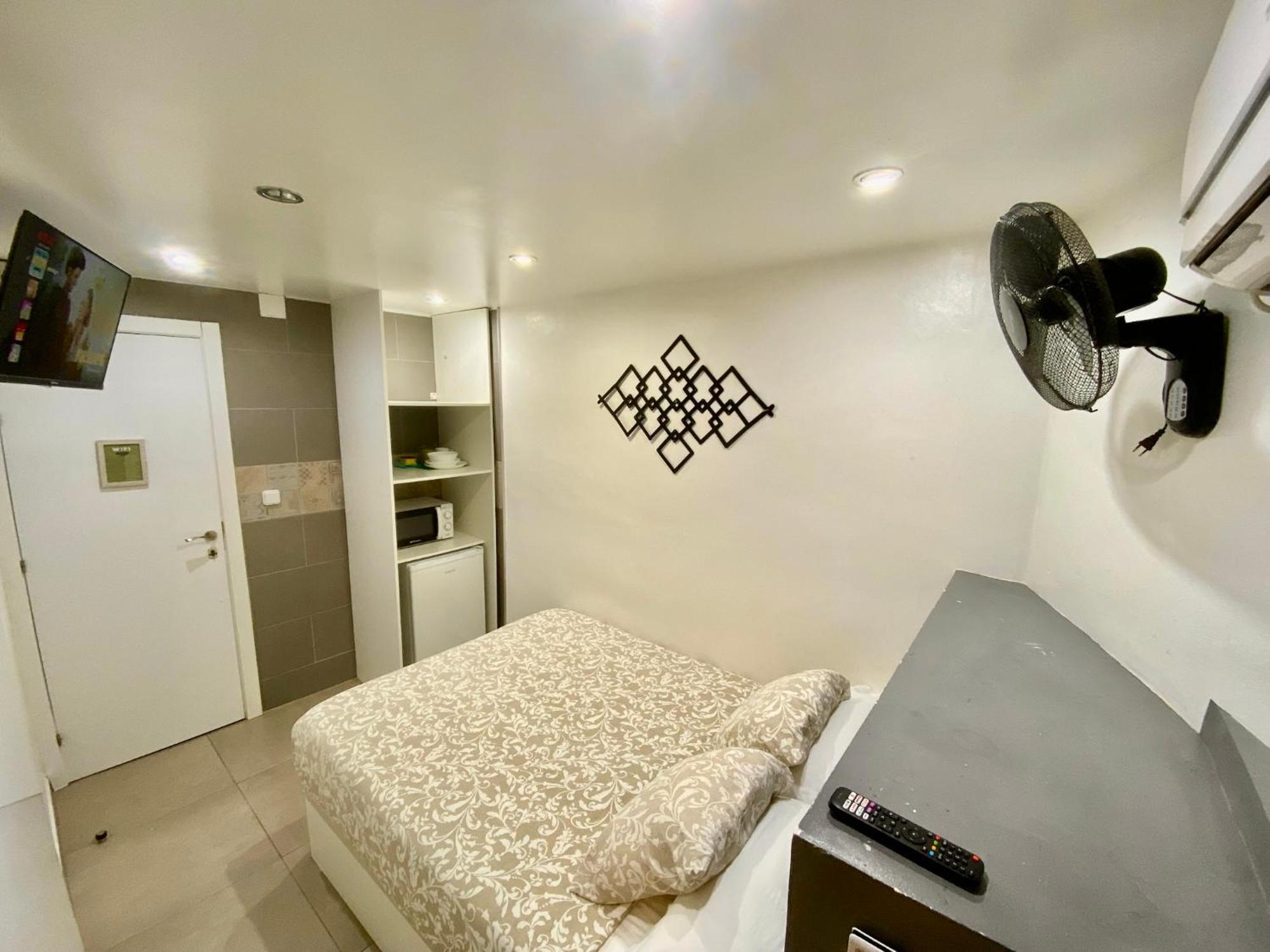 Suites Nuevas Con Bano Privado Frente Al Metro St Mwc Barcelona-Fira L'Hospitalet de Llobregat Ngoại thất bức ảnh