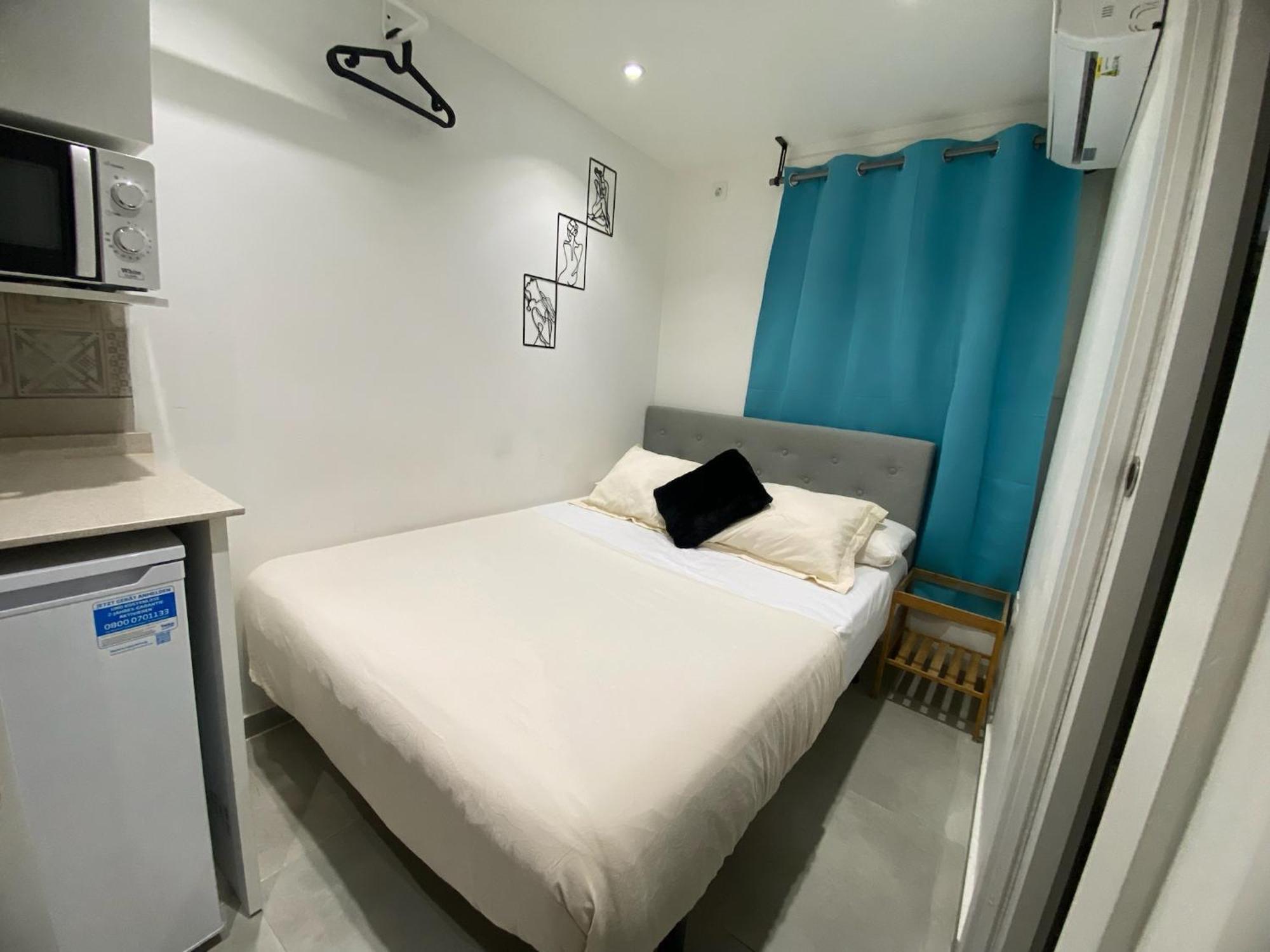 Suites Nuevas Con Bano Privado Frente Al Metro St Mwc Barcelona-Fira L'Hospitalet de Llobregat Ngoại thất bức ảnh