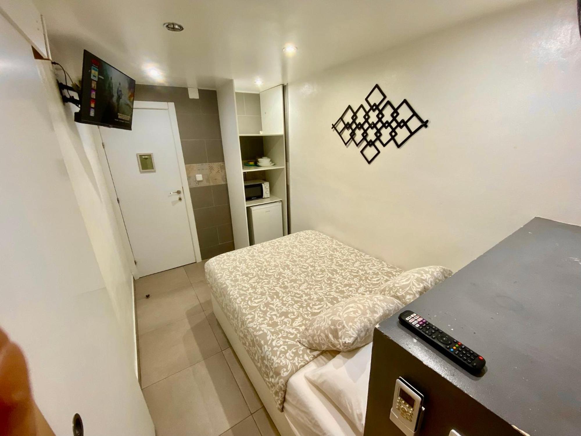 Suites Nuevas Con Bano Privado Frente Al Metro St Mwc Barcelona-Fira L'Hospitalet de Llobregat Ngoại thất bức ảnh